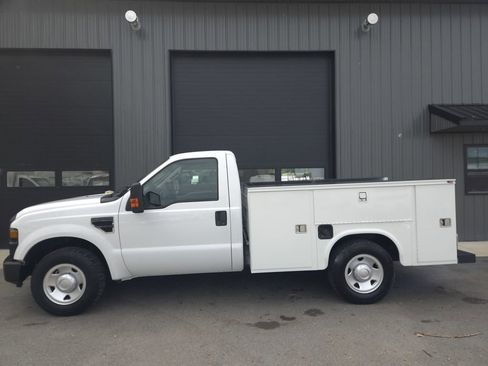 Used 2008 Ford F250 2WD Regular Cab Super Duty image 1