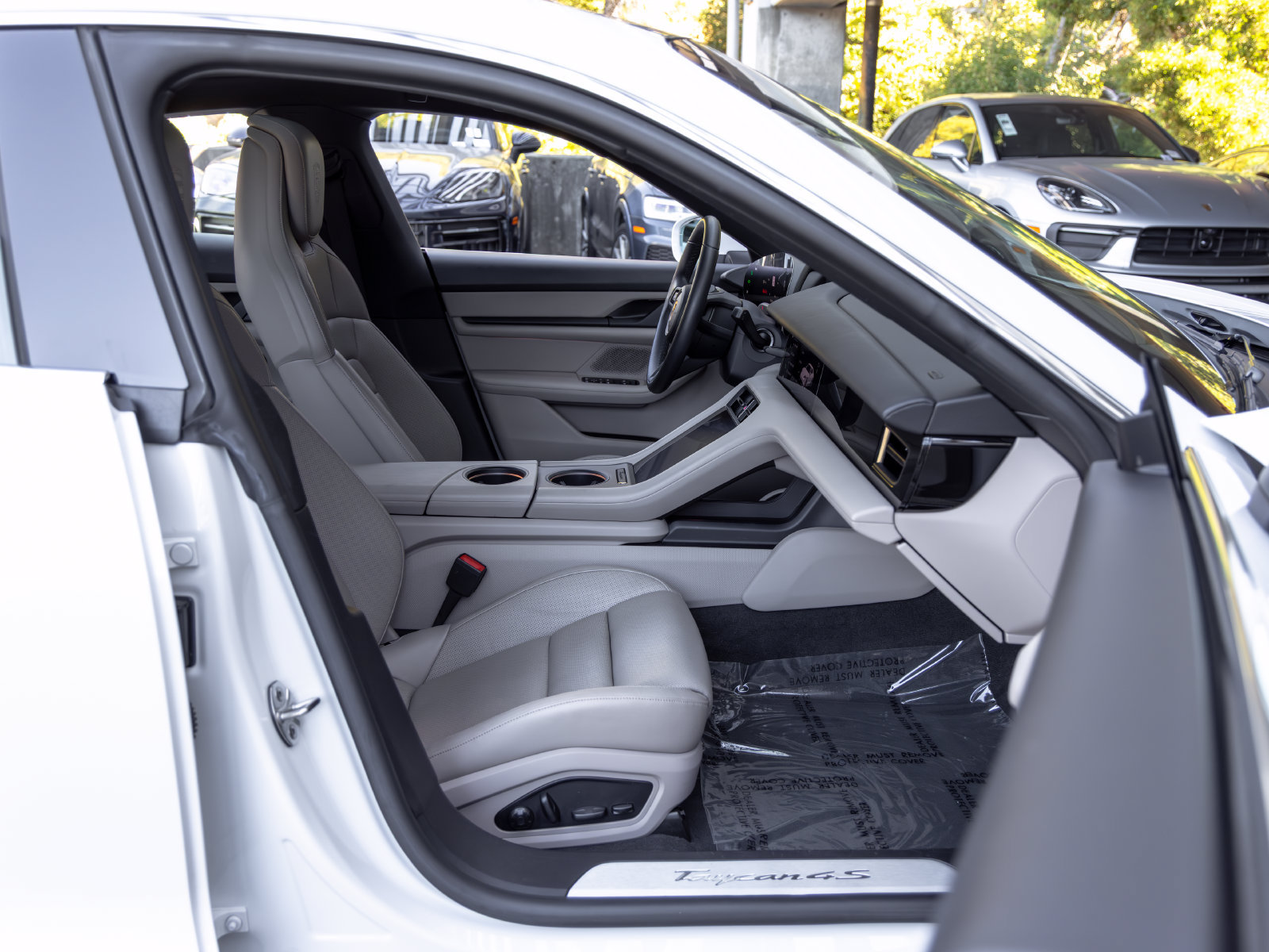 Certified 2022 Porsche Taycan 4S AWD/4WD image 53