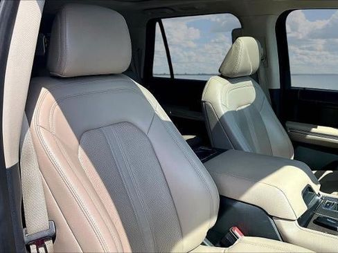 Used 2022 Ford Expedition Max Limited RWD image 26