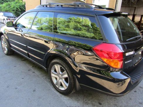 Used 2005 Subaru Outback 3.0R L.L. Bean AWD/4WD image 3