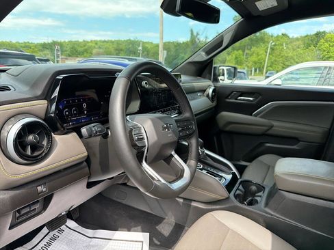 Used 2025 Chevrolet Colorado ZR2 AWD/4WD image 18