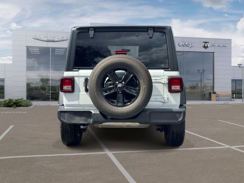 Used 2022 Jeep Wrangler Unlimited Sport AWD/4WD image 7