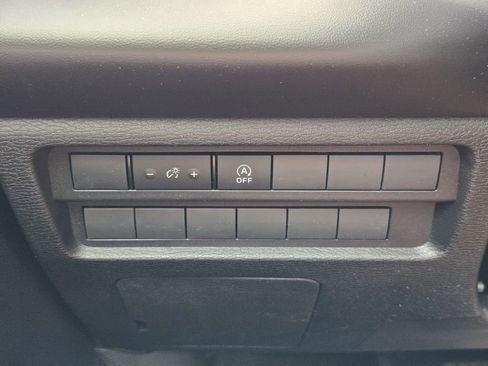 New 2026 Mitsubishi Outlander ES image 16