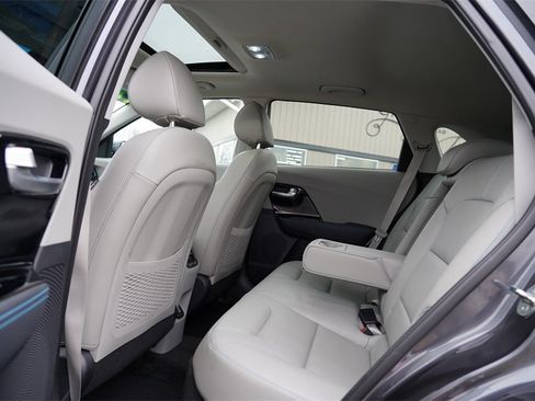 Used 2019 Kia Niro EX Premium w/ Sunroof Package image 18