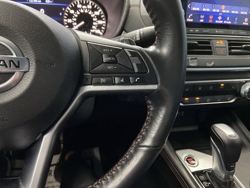 Used 2022 Nissan Altima 2.5 SR w/ Midnight Edition Package image 18