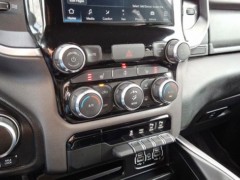 Used 2022 RAM 1500 Big Horn image 17
