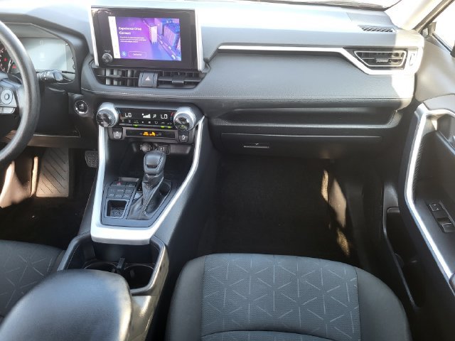 Used 2025 Toyota RAV4 XLE AWD/4WD image 26