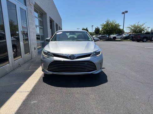 Certified 2018 Toyota Avalon Limited FWD image 3