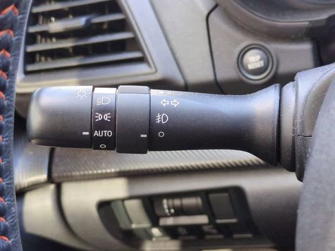 Used 2021 Subaru Crosstrek 2.0i Premium w/ Moonroof Package image 26