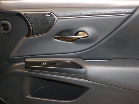 Used 2020 Lexus ES 350 F Sport w/ Accessory Package 2 image 65