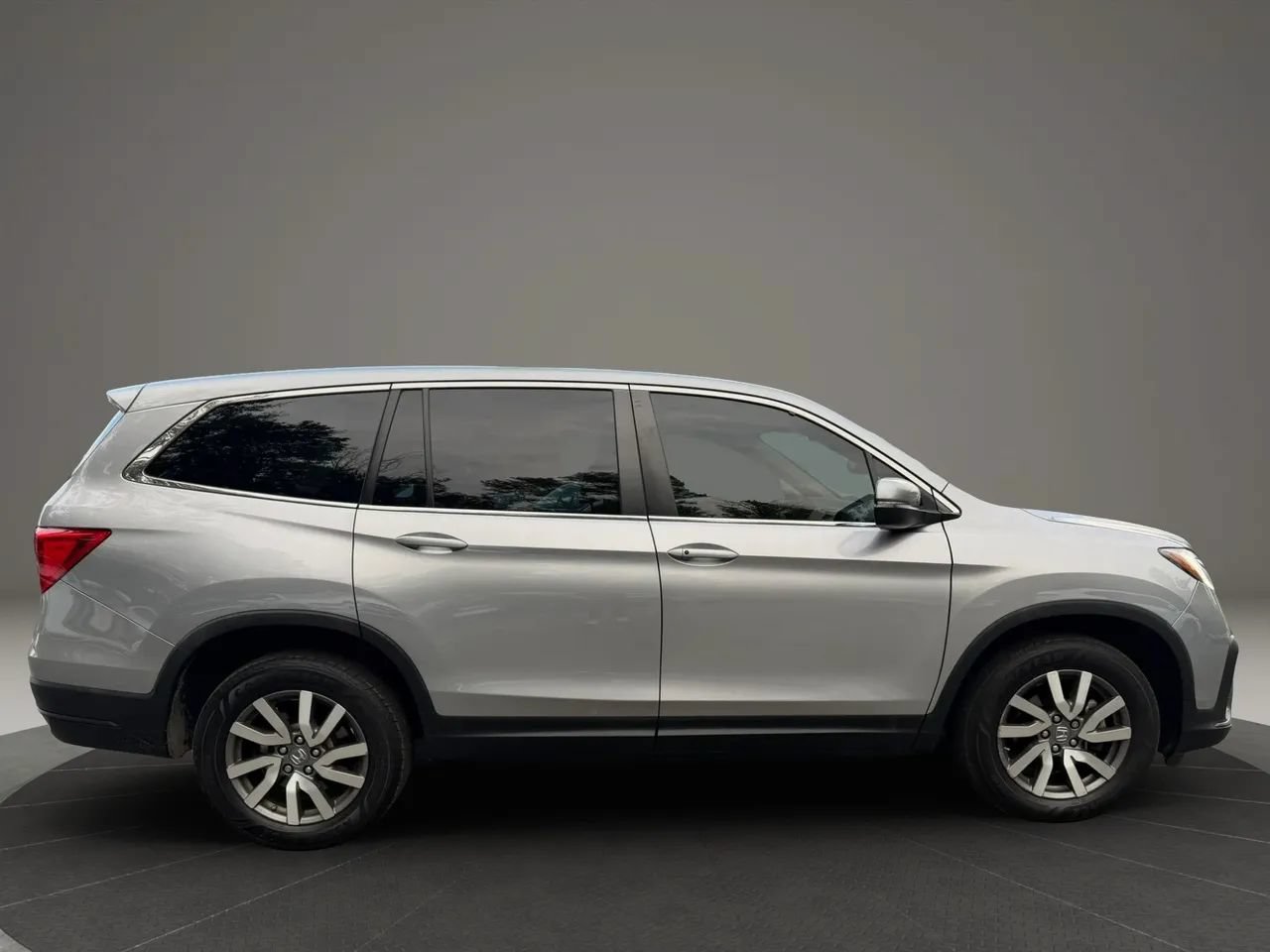Used 2019 Honda Pilot EX-L image 4