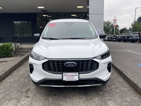 Used 2024 Ford Escape Active AWD/4WD image 2