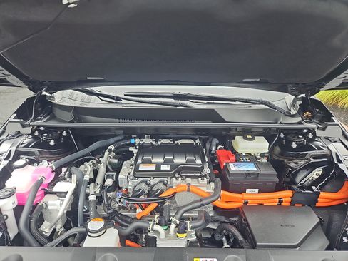 Certified 2024 Subaru Solterra AWD/4WD image 38