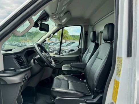 Used 2023 Ford E-Transit RWD image 21