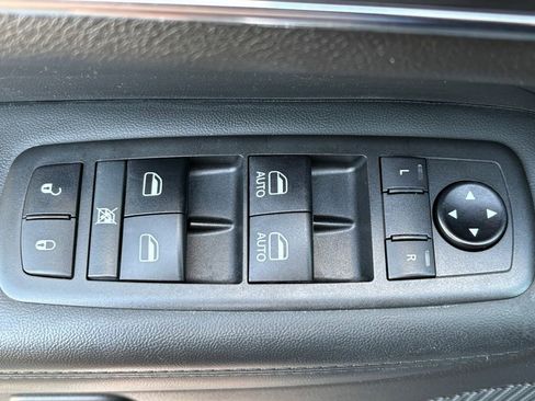 Used 2021 Jeep Grand Cherokee Limited w/ Sun & Sound Group image 14