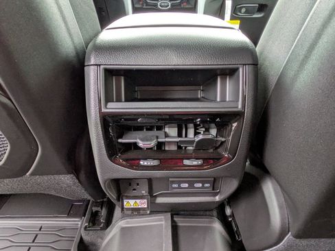 New 2026 Jeep Grand Cherokee Altitude AWD/4WD image 21