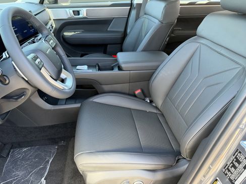 Used 2026 Hyundai Santa Fe SEL FWD image 21