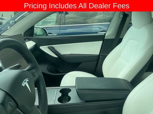 Used 2022 Tesla Model Y Performance AWD/4WD image 6