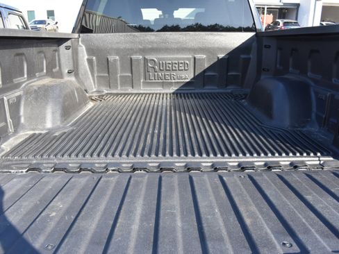 Used 2025 Chevrolet Silverado 1500 LT AWD/4WD image 31