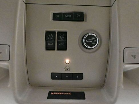 Used 2016 Chevrolet Tahoe LT w/ Luxury Package image 34