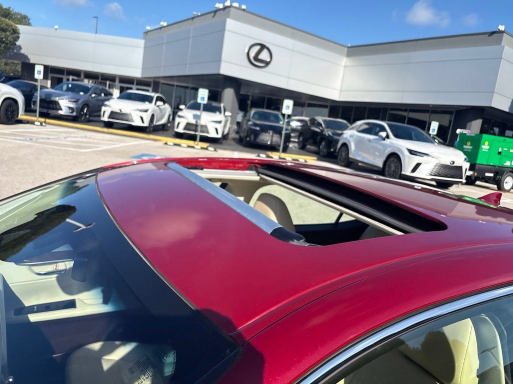 Used 2016 Lexus ES 350 w/ Luxury Package w/Wood Trim FWD image 10
