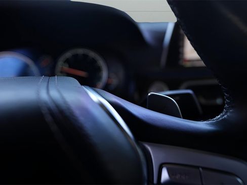 Used 2019 BMW 740i xDrive w/ Cold Weather Package image 49