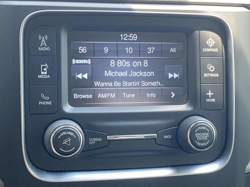 Used 2018 RAM 1500 Express AWD/4WD image 27