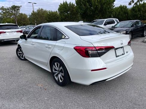 Used 2023 Honda Civic LX image 4