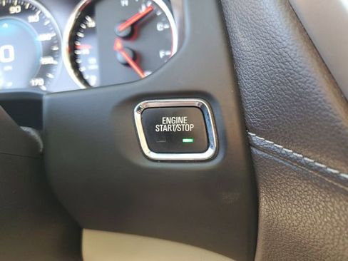 Used 2018 GMC Acadia Denali w/ Technology Package FWD image 24