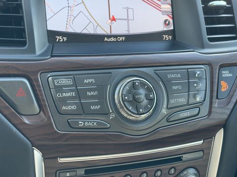 Used 2019 Nissan Pathfinder Platinum image 25