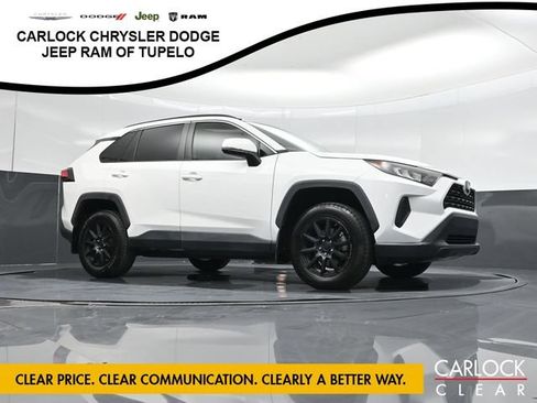 Used 2021 Toyota RAV4 LE AWD/4WD image 46