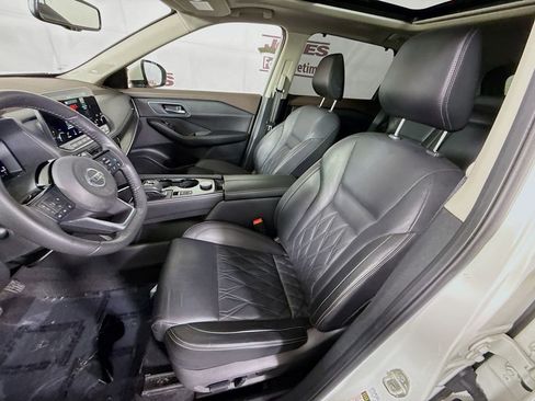 Certified 2021 Nissan Rogue Platinum image 28