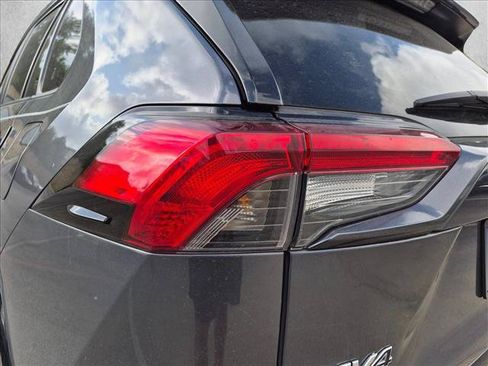 Used 2021 Toyota RAV4 SE w/ Weather & Moonroof Package AWD/4WD image 12