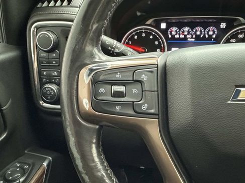 Used 2019 Chevrolet Silverado 1500 High Country w/ Technology Package AWD/4WD image 26