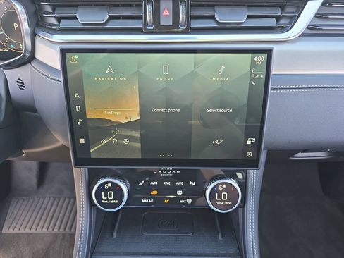 Certified 2025 Jaguar F-PACE R-Dynamic S AWD/4WD image 20