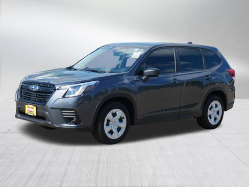 Used 2023 Subaru Forester AWD/4WD image 3