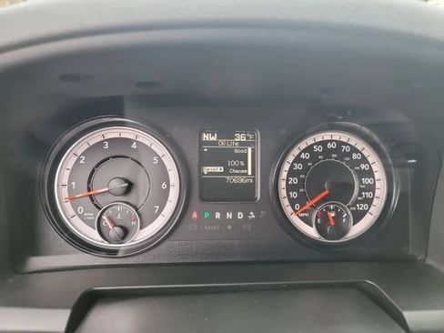 Used 2019 RAM 1500 Classic SLT AWD/4WD image 16