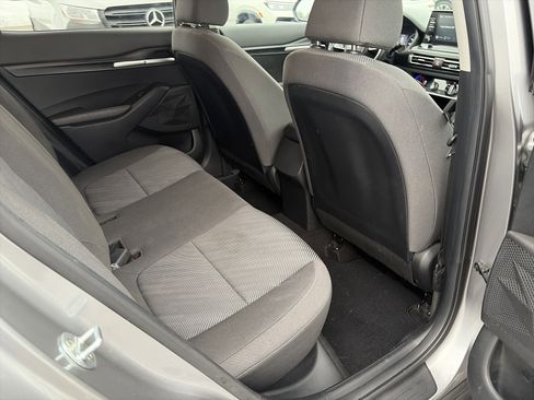 Used 2021 Kia Seltos LX image 17