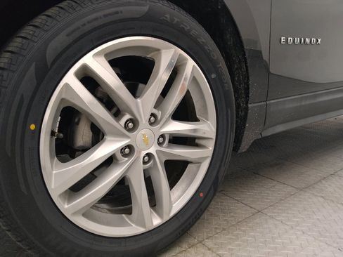 Used 2018 Chevrolet Equinox Premier FWD image 31