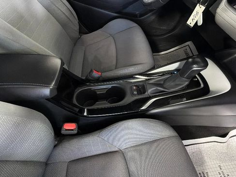 Used 2022 Toyota Corolla SE FWD image 32