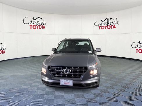 Used 2025 Hyundai Venue SEL FWD image 6