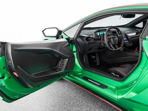 Used 2026 Lamborghini Temerario AWD/4WD image 12