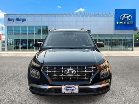 Used 2020 Hyundai Venue SEL FWD image 11