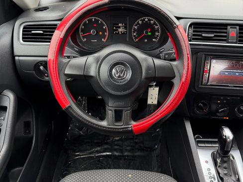 Used 2013 Volkswagen Jetta S FWD image 14