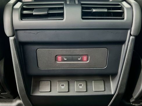 Certified 2025 Land Rover Defender 110 S AWD/4WD image 27