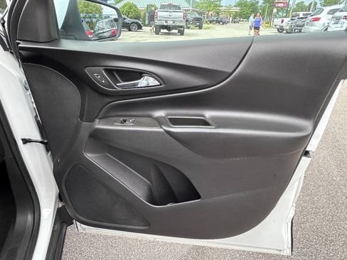 Used 2023 Chevrolet Equinox LT AWD/4WD image 19