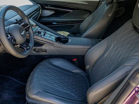 Used 2024 Aston Martin DB12 Coupe image 17