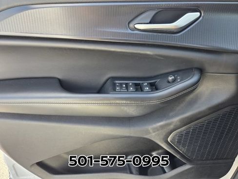 Used 2023 Jeep Grand Cherokee L Laredo AWD/4WD image 34