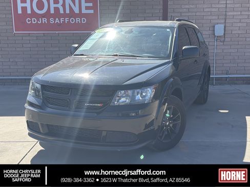 Used 2020 Dodge Journey SE w/ SE Popular Equipment Group image 1