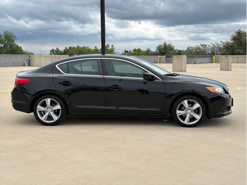 Used 2014 Acura ILX w/ Technology Package FWD image 9